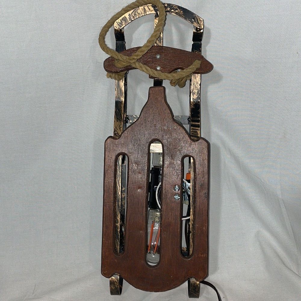 Small Sled Light 🛷 - Picture 4 of 9